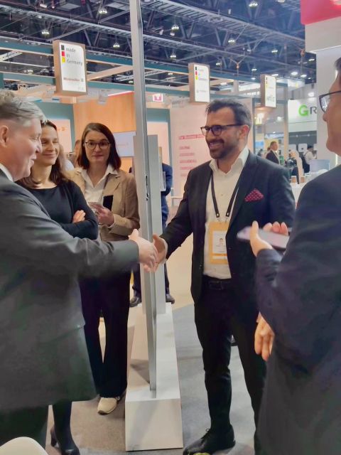Dr. Hamed Hanifi at a photovoltaic conference or industry event