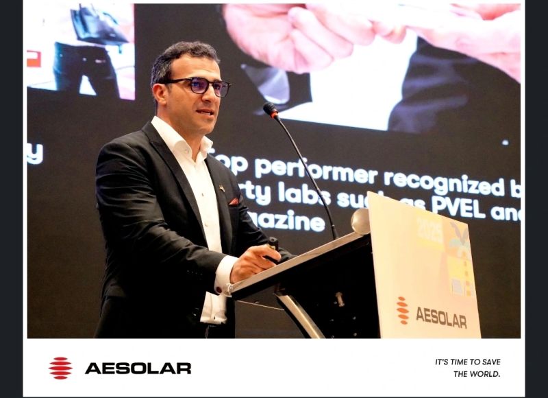 Dr. Hamed Hanifi at a photovoltaic conference or industry event