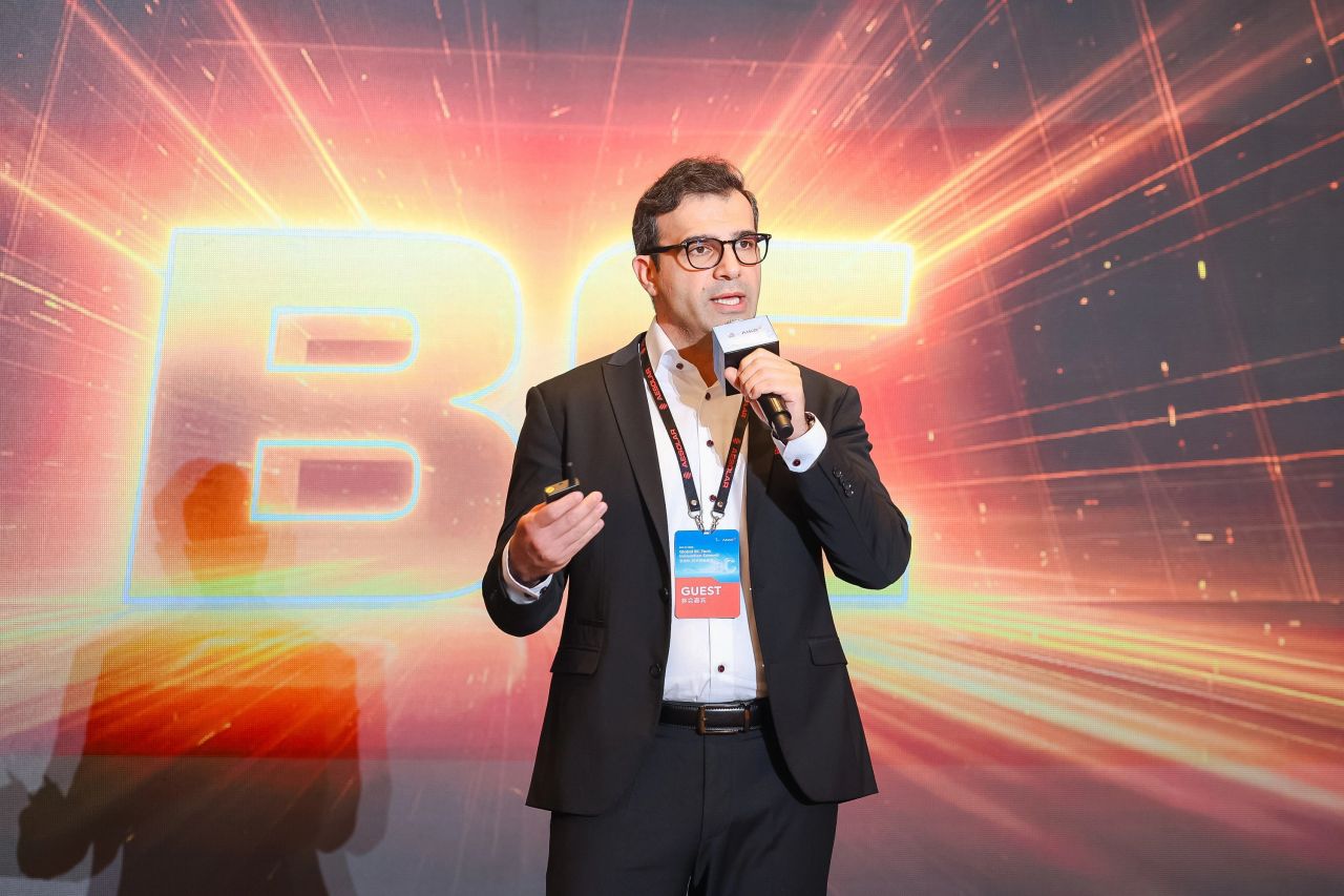 Dr. Hamed Hanifi at a photovoltaic conference or industry event
