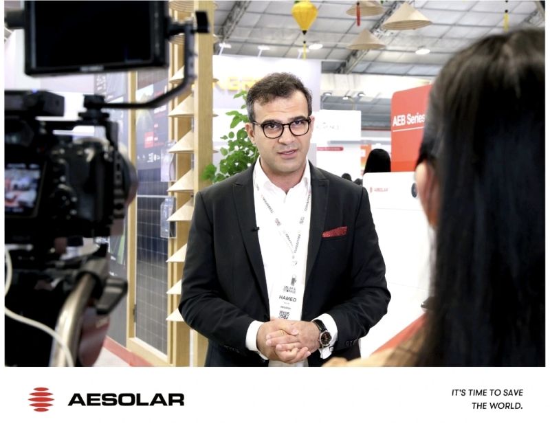 Dr. Hamed Hanifi at a photovoltaic conference or industry event